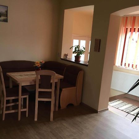 Апартаменты Bicsak Apartman Joseni Экстерьер фото