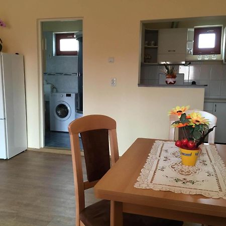 Апартаменты Bicsak Apartman Joseni Экстерьер фото