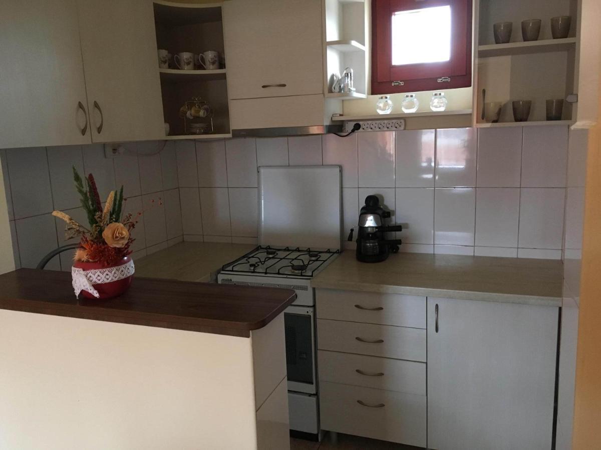 Апартаменты Bicsak Apartman Joseni Экстерьер фото